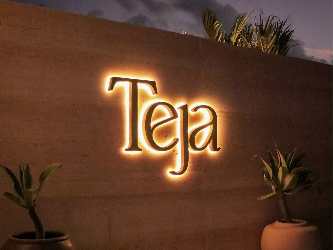 Customized Illuminated Business Signs