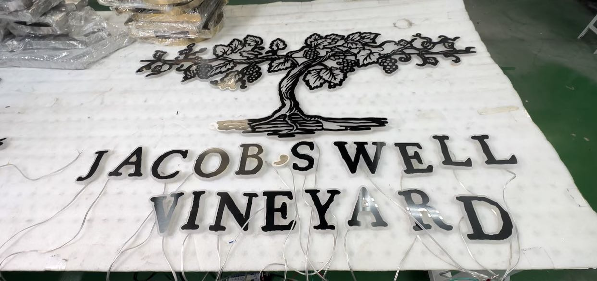 jacobs well vineyard wine tasting experience